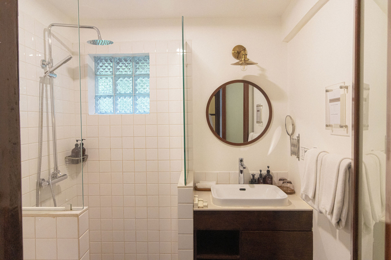 Bathroom 5, Jungle Addition, Phnom Penh