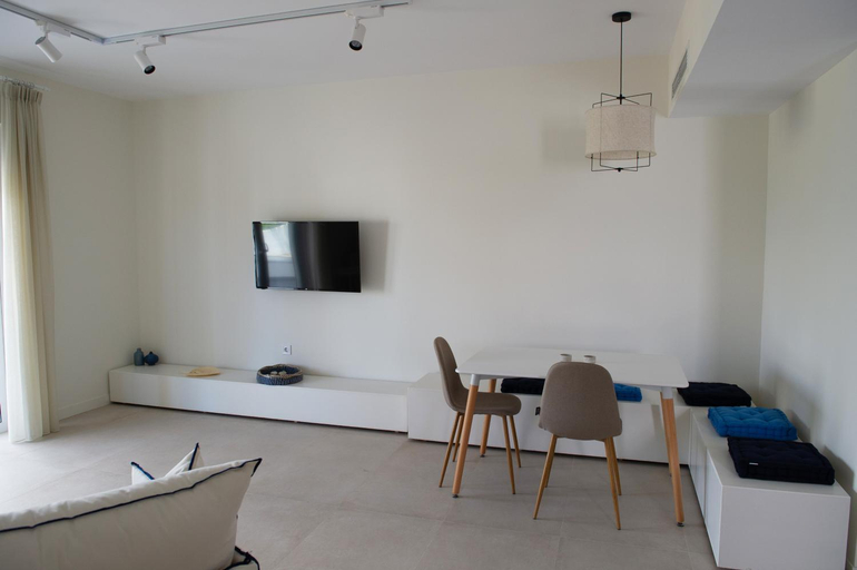Others 3, La Mer Bleue Beachfront Boutique Apartments, Peloponnese