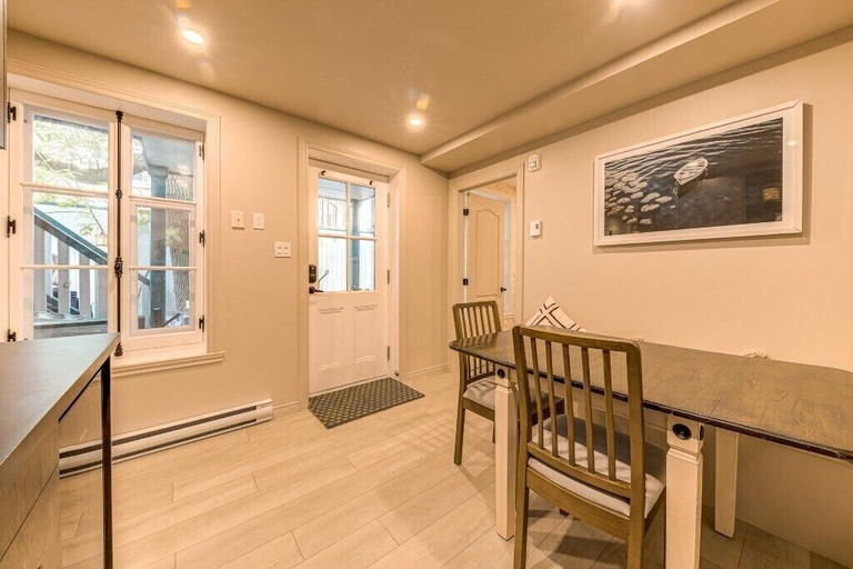 Others 5, Two bedroom Escape in Old Quebec, Communauté-Urbaine-de-Québec