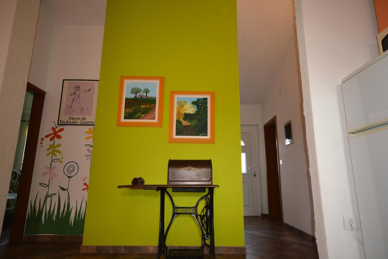 Others 3, Villa Vallelunga, Pula