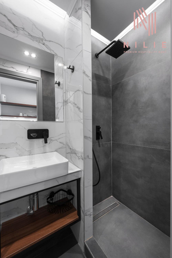 Bathroom 2, Hermes Suites, Agia Sofia, Nilie Hospitality MGMT, Central Macedonia