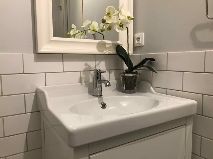Bathroom 5