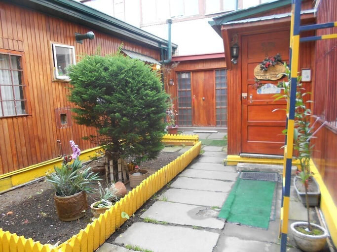 Exterior & Views, Alojamiento Familiar del Rey, Magallanes