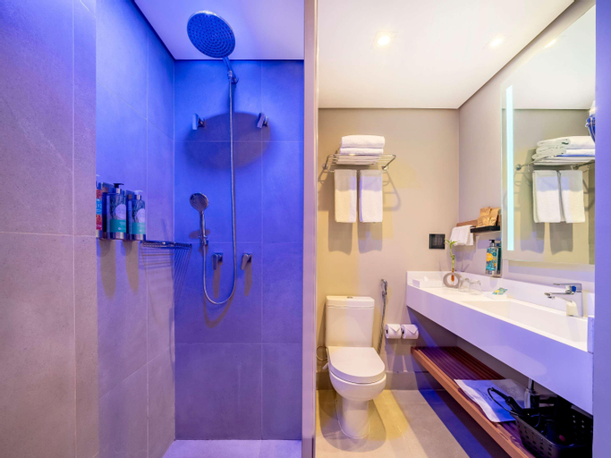 Bathroom 10