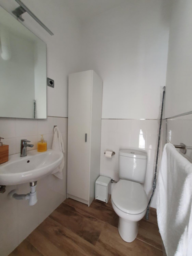 Bathroom 2, Casa Rural Hospitalero, Teruel