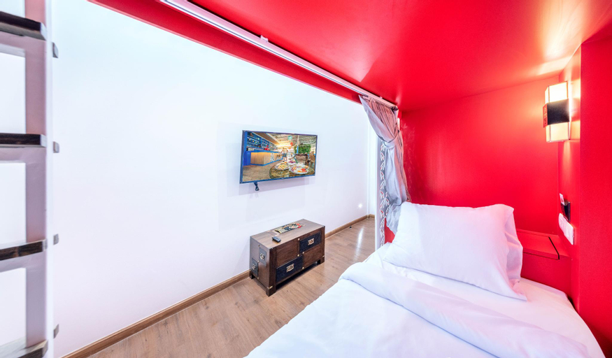 Bedroom 15