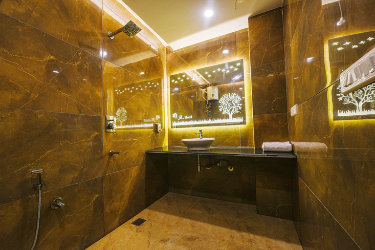 Bathroom 2, Fabhotel Shree Jii Luxury, Delhi