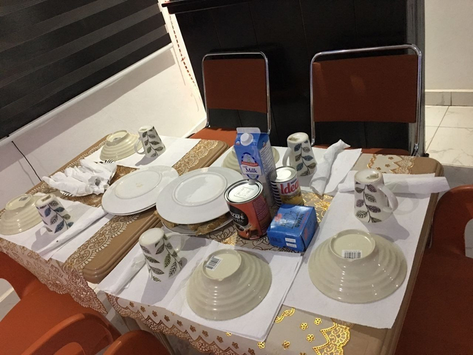 Food & Drinks, Oliver Cottage, Abura-Asebu-Kwamankese