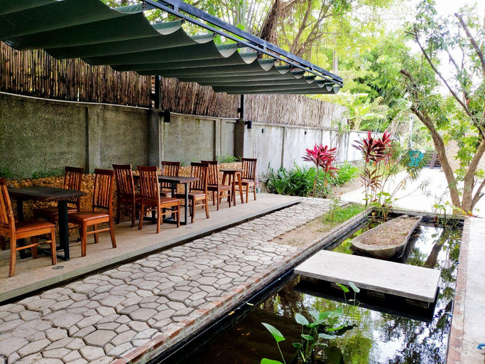 Food & Drinks, Phkachan Kep Boutique								, Kaeb