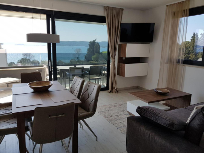 Others 5, Villa Ivan, Biograd na Moru