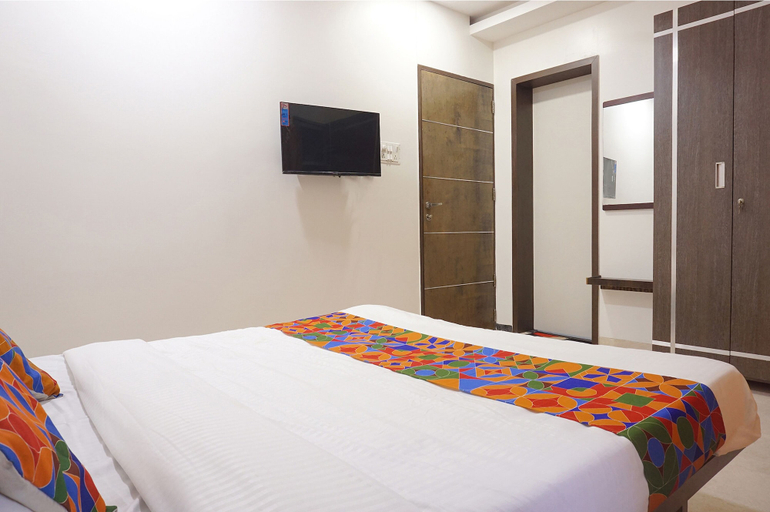 Bedroom 2, Fabhotel Shree Haree Residency, Pune