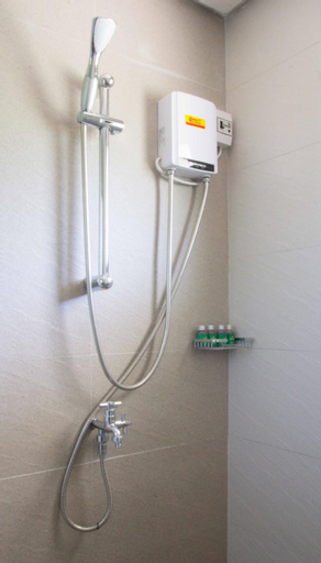 Bathroom 10