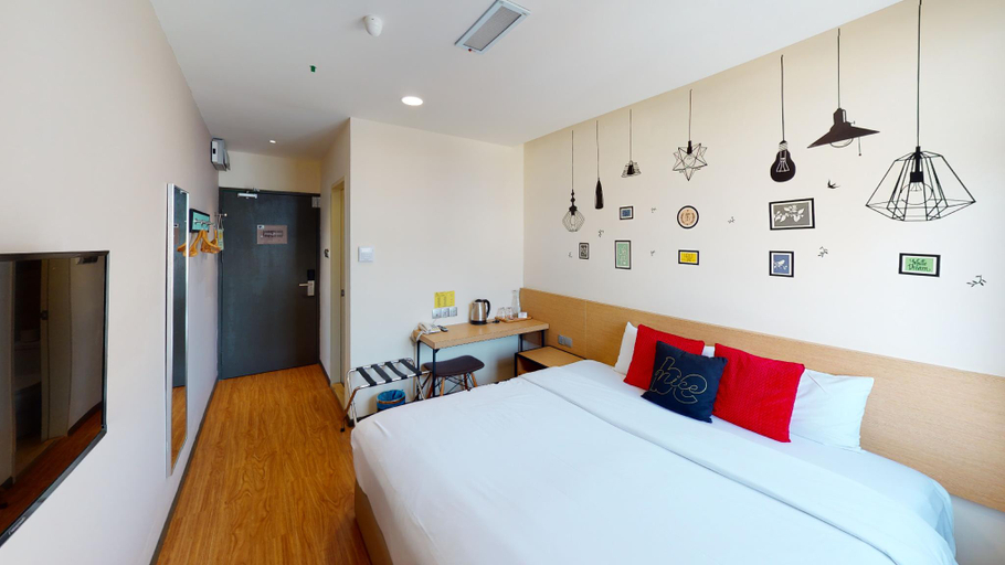 Bedroom 14