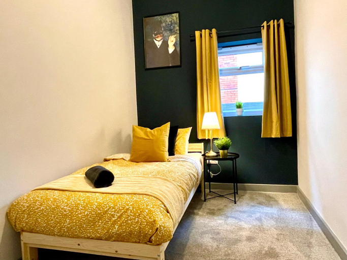 Bedroom 16