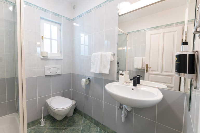 Bathroom 2, Villa Lilith Smart, Sopron-Fertőd