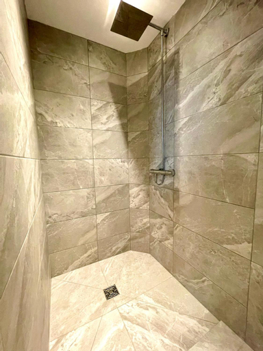 Bedroom 2, Stunning & Stylish 2 Bedroom Apartment! - 5 Minute Walk to the Best Beach! - Great Location - FREE P, Poole