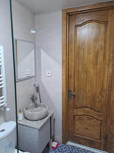 Others 4, Apartment on Xancteli, Tbilisi