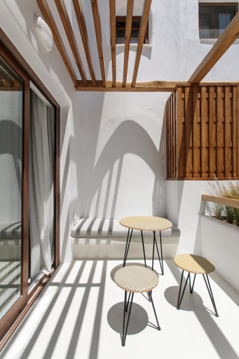 Others 4, Naxian Aura suites, South Aegean