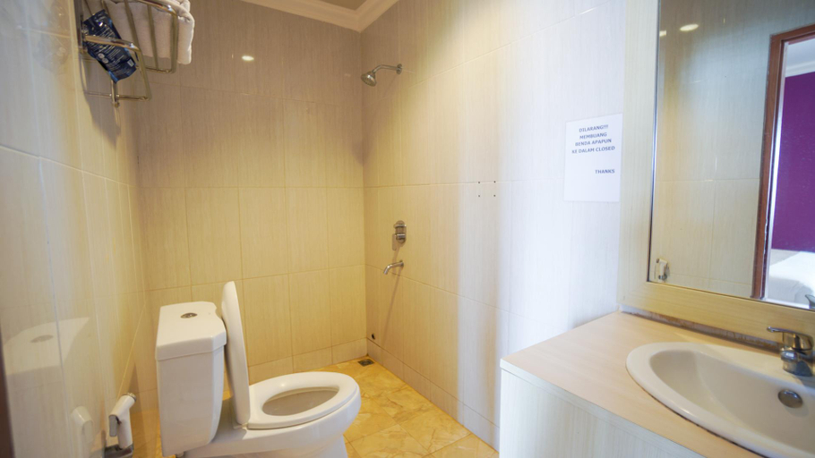 Bathroom 4