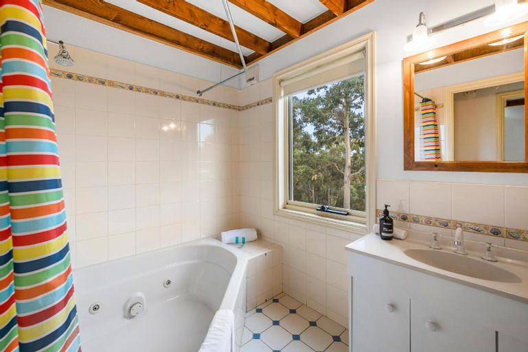 Bathroom 26