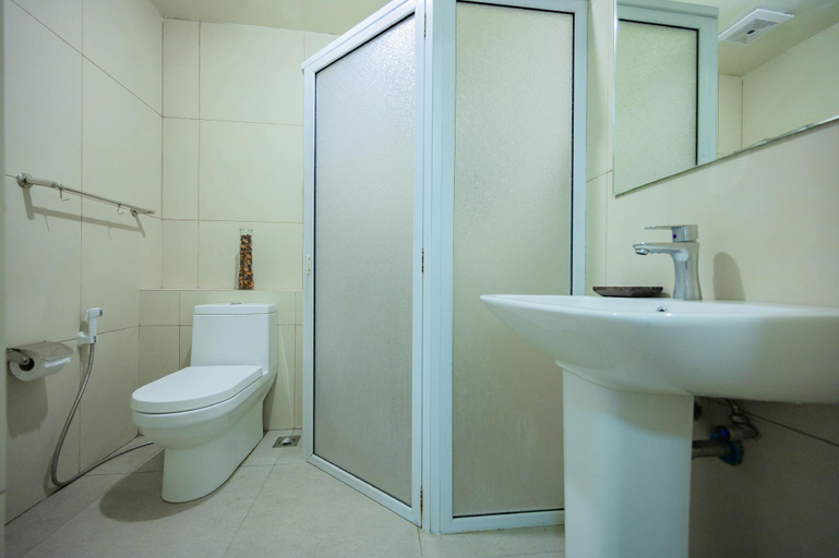 Bathroom 9