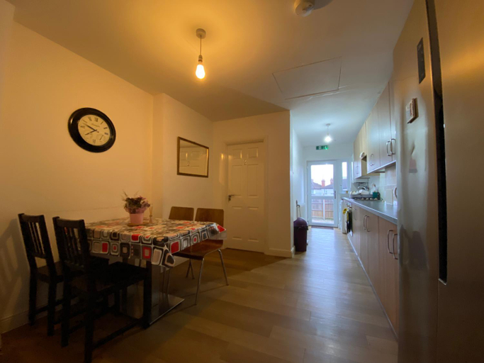Others 4, Nice Living Serviced Accommodations 4, Coventry