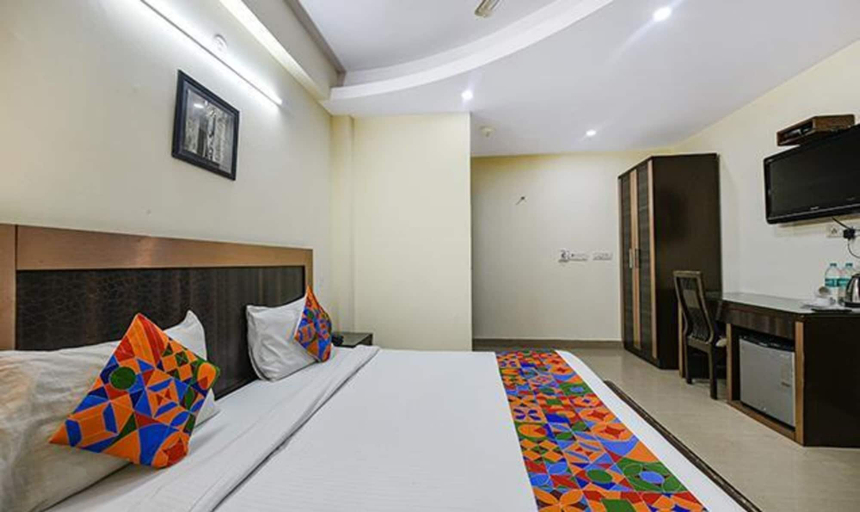 Bedroom 2, Fabhotel Swiss International, Delhi