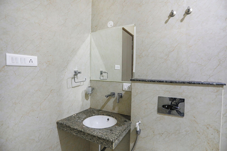 Bathroom 4, Fabhotel Star Divine, Kanpur Nagar