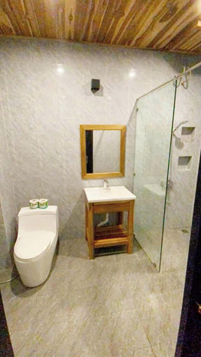 Bathroom 4, Opera Premier Hotel Luang Prabang, Luang Prabang