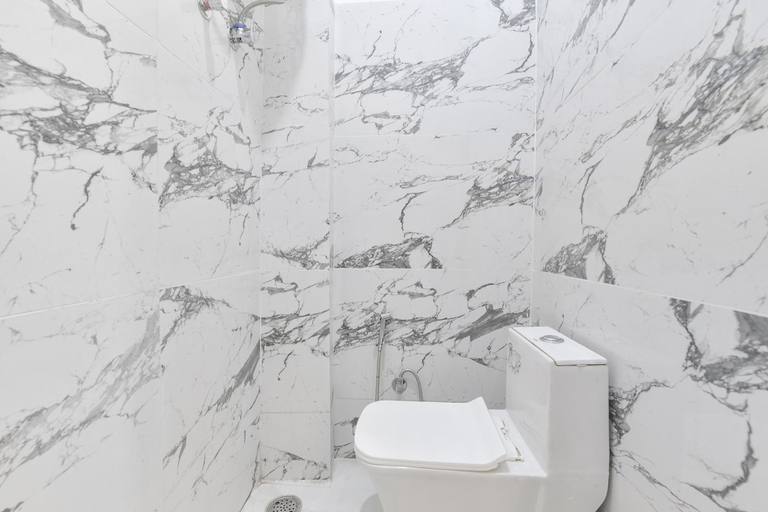 Bathroom 4, Fabhotel Dev Palace, Dehradun