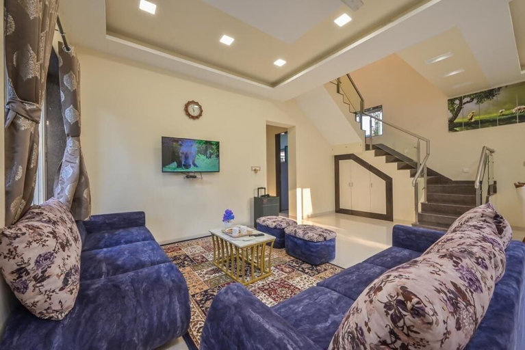 Others 5, Paramount By Joy Suites, Pune