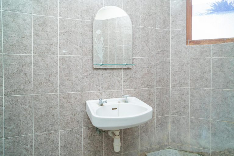 Bathroom 24