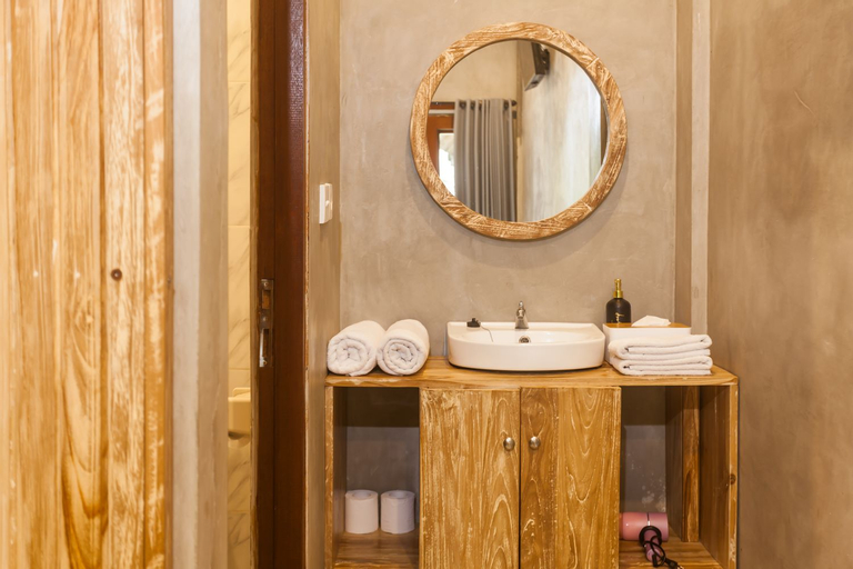 Bathroom 7