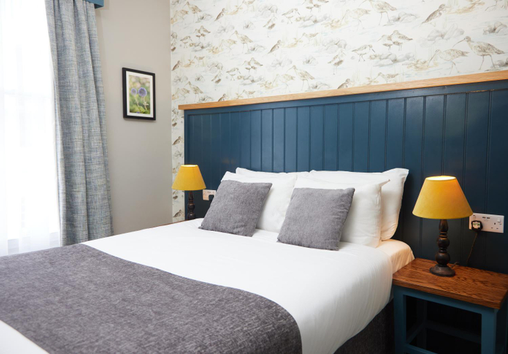 Bedroom 2, The Bell Hotel Woburn By Greene King Inns, Central Bedfordshire