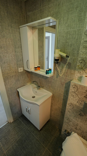 Bathroom 5, NearMe Apart, Antalya