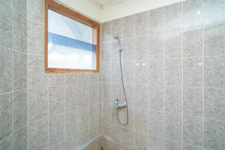 Bathroom 22