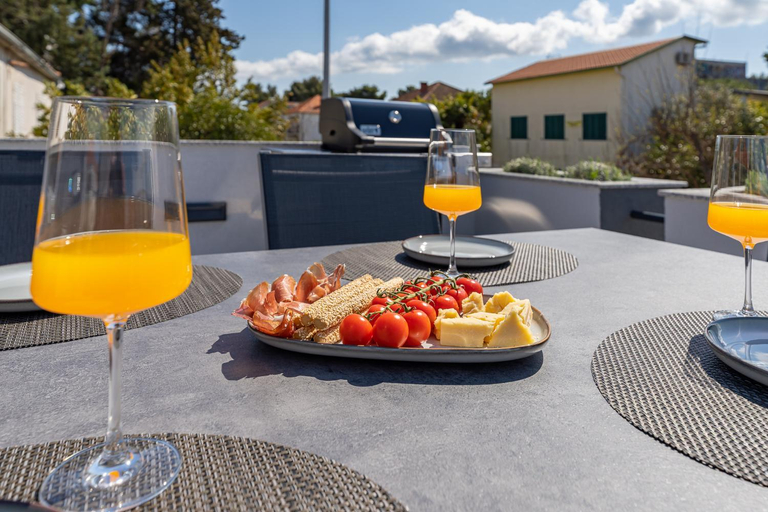 Others 3, VILLA SOGI, Biograd na Moru