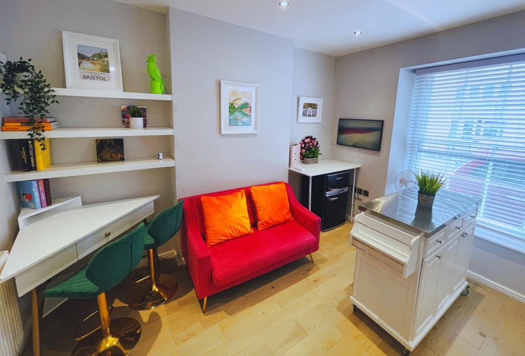 Others 5, Bristol City Stays - Harbourside Apartments, Bristol
