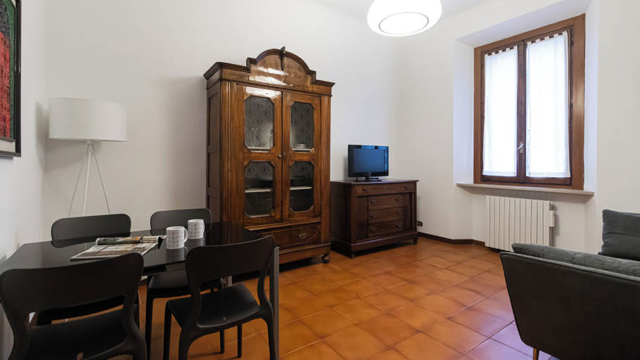 Others 4, Italianway Easy - Plinio 37, Milano