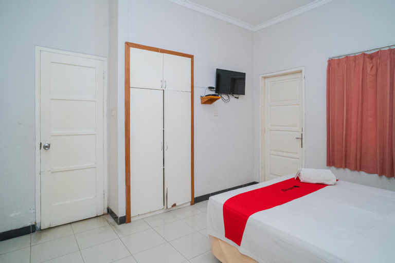 Bedroom 8
