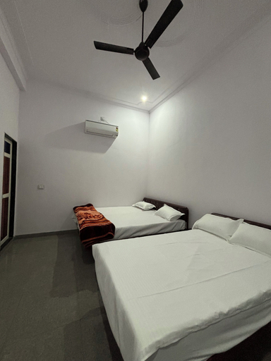 Bedroom 3, Hotel Raghunath Palace, Sikar
