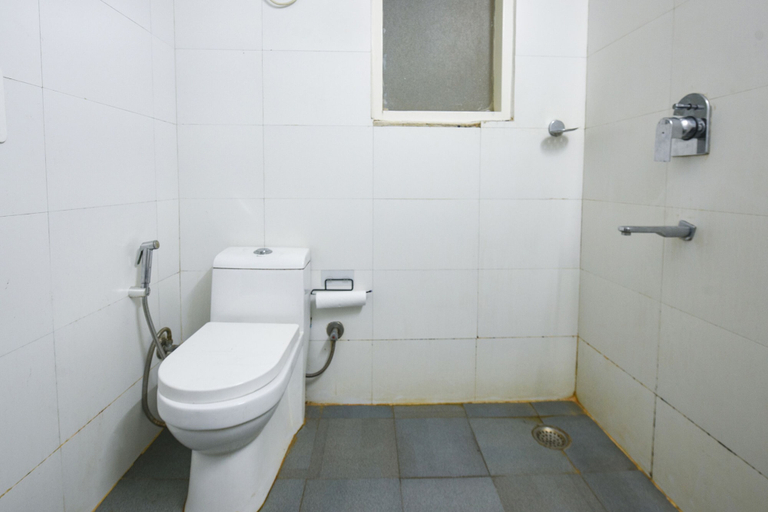 Bathroom, Fabhotel Alpha, Gurgaon