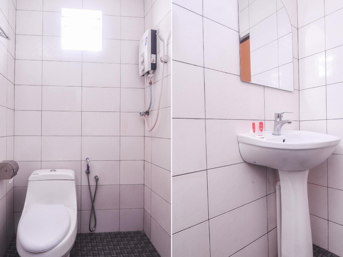 Bathroom 4, Hotel O 396 Home Sweet Home, Kuching