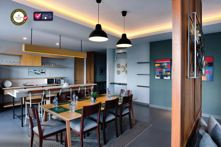 Restaurant 12