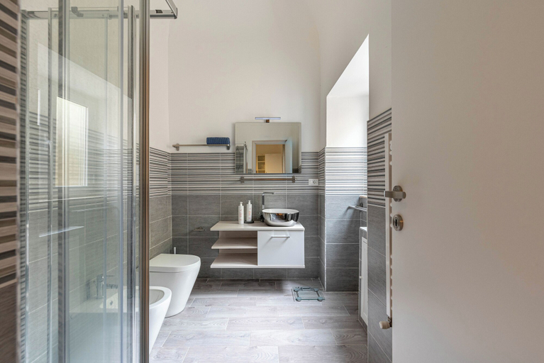 Bathroom 3, Al Khalisa Apartment by Wonderful Italy, Palermo