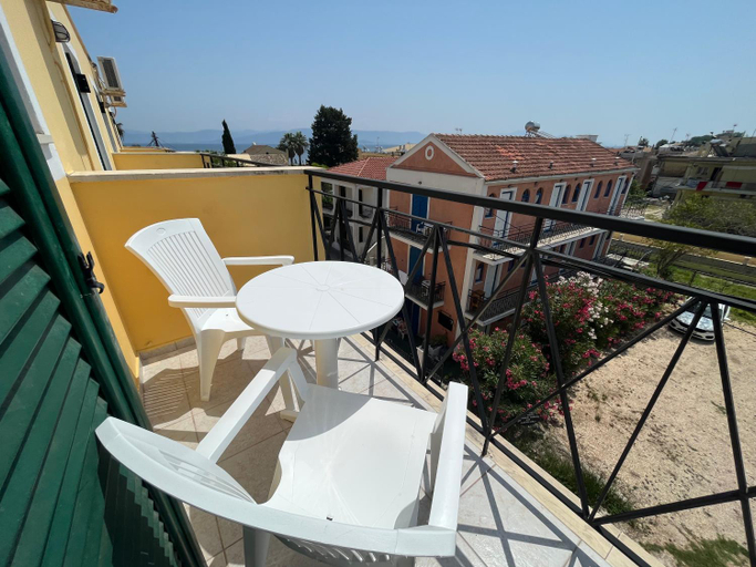 Others 4, Meraki Kavos, Ionian Islands