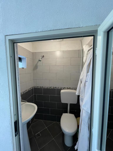 Bathroom 2, Hotel Kelmendi, Malësi e Madhe