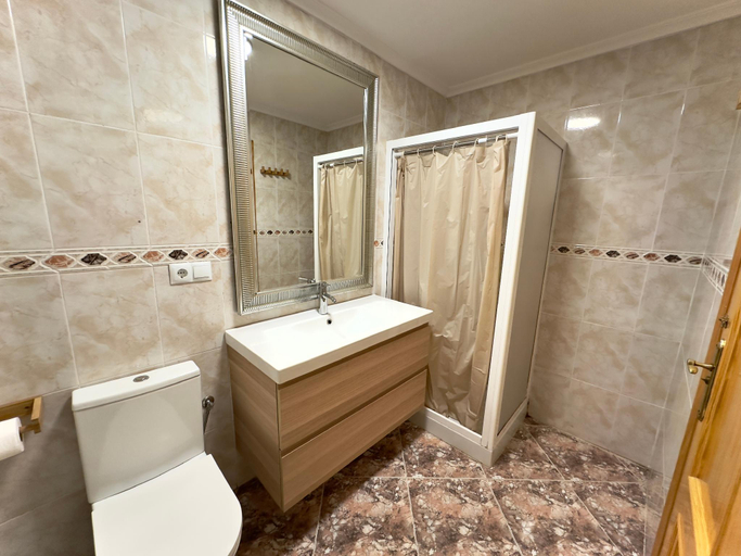 Bathroom 3, Modern Apartment On Playa Del Cura, Alicante