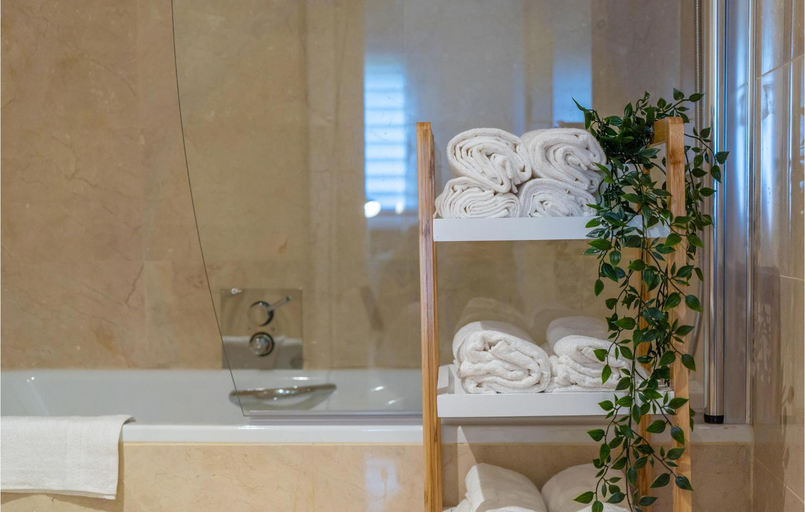 Bathroom 2, Awesome Apartment In Los Alcazares With Wifi, Murcia