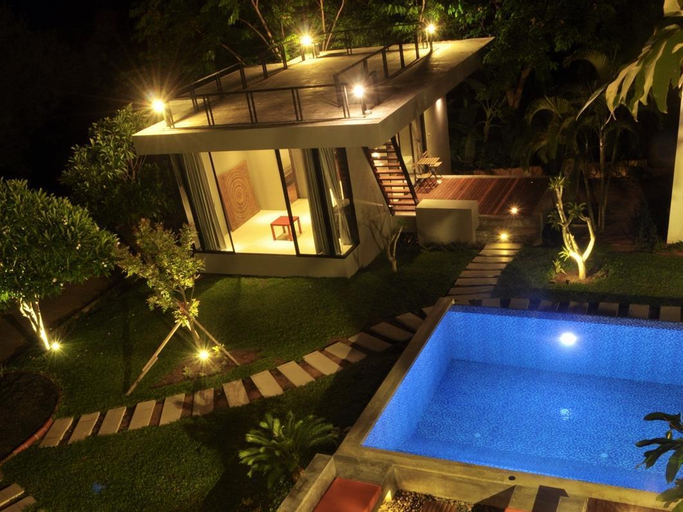 Swimming Pool 1